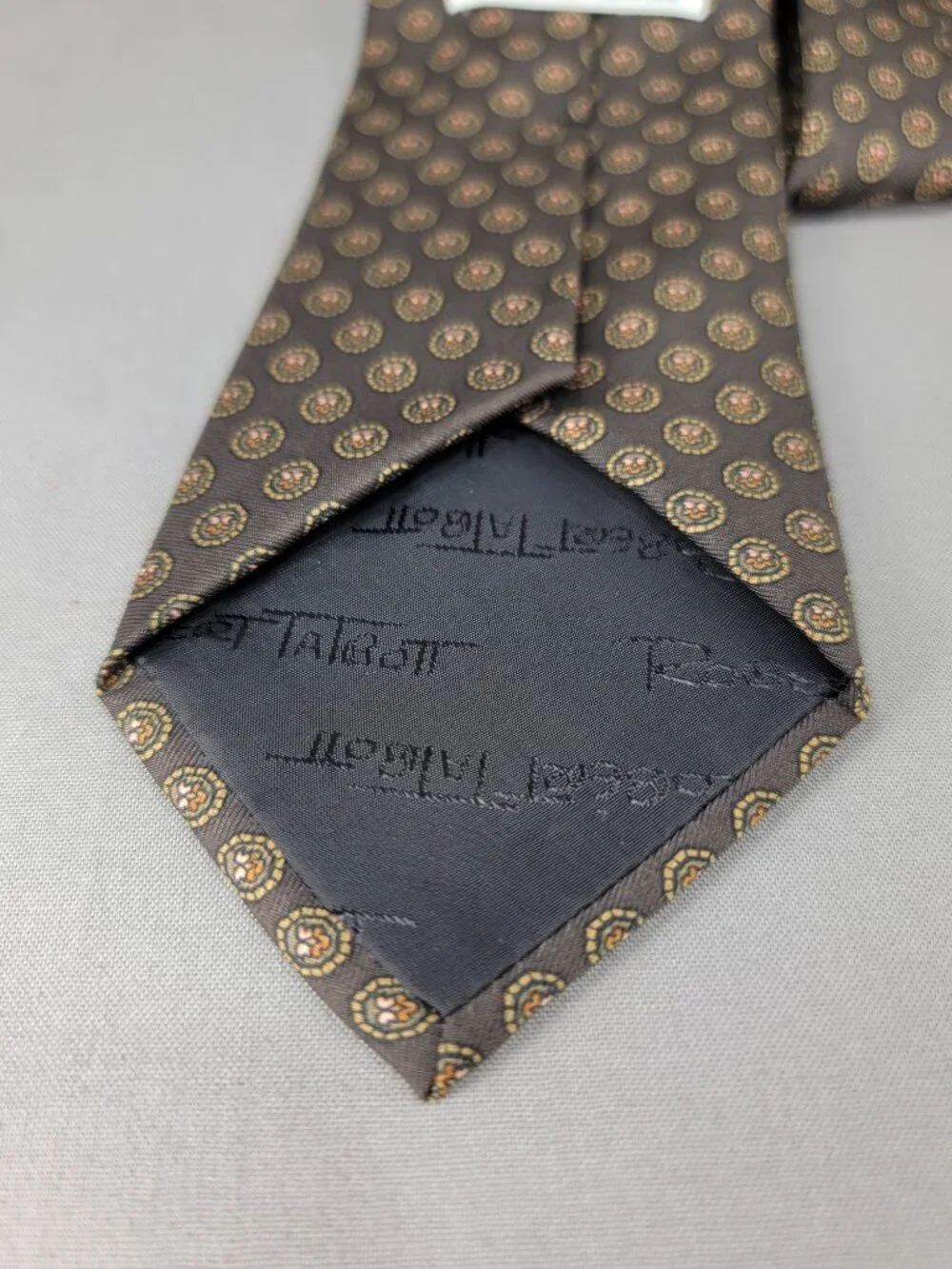 Vtg Robert Talbott Oxbridge Silk Necktie Tie Mens Brown Tan Foulard Medallion